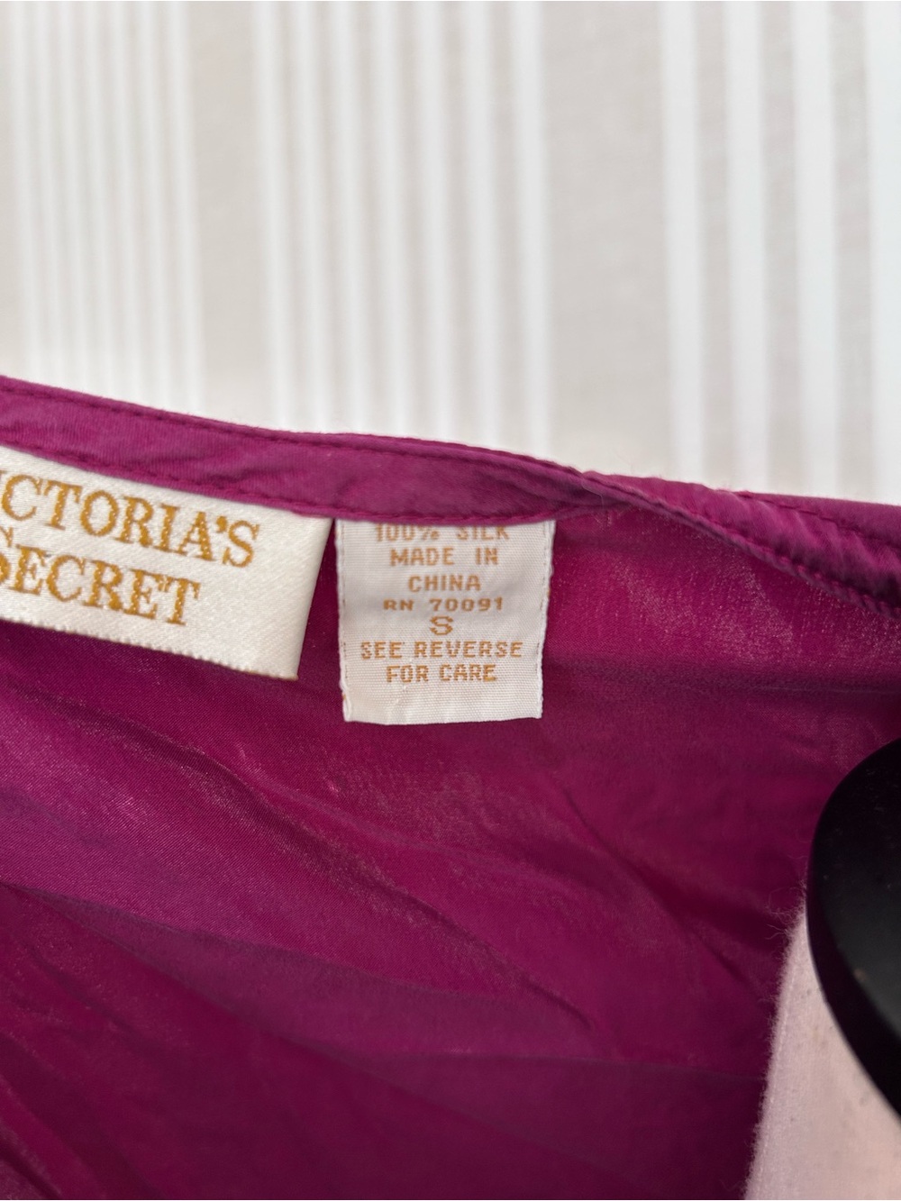 Vtg Victoria’s Secret Gold Label 100% Silk Night Dress Deep Berry Size Small - Picture 4 of 4
